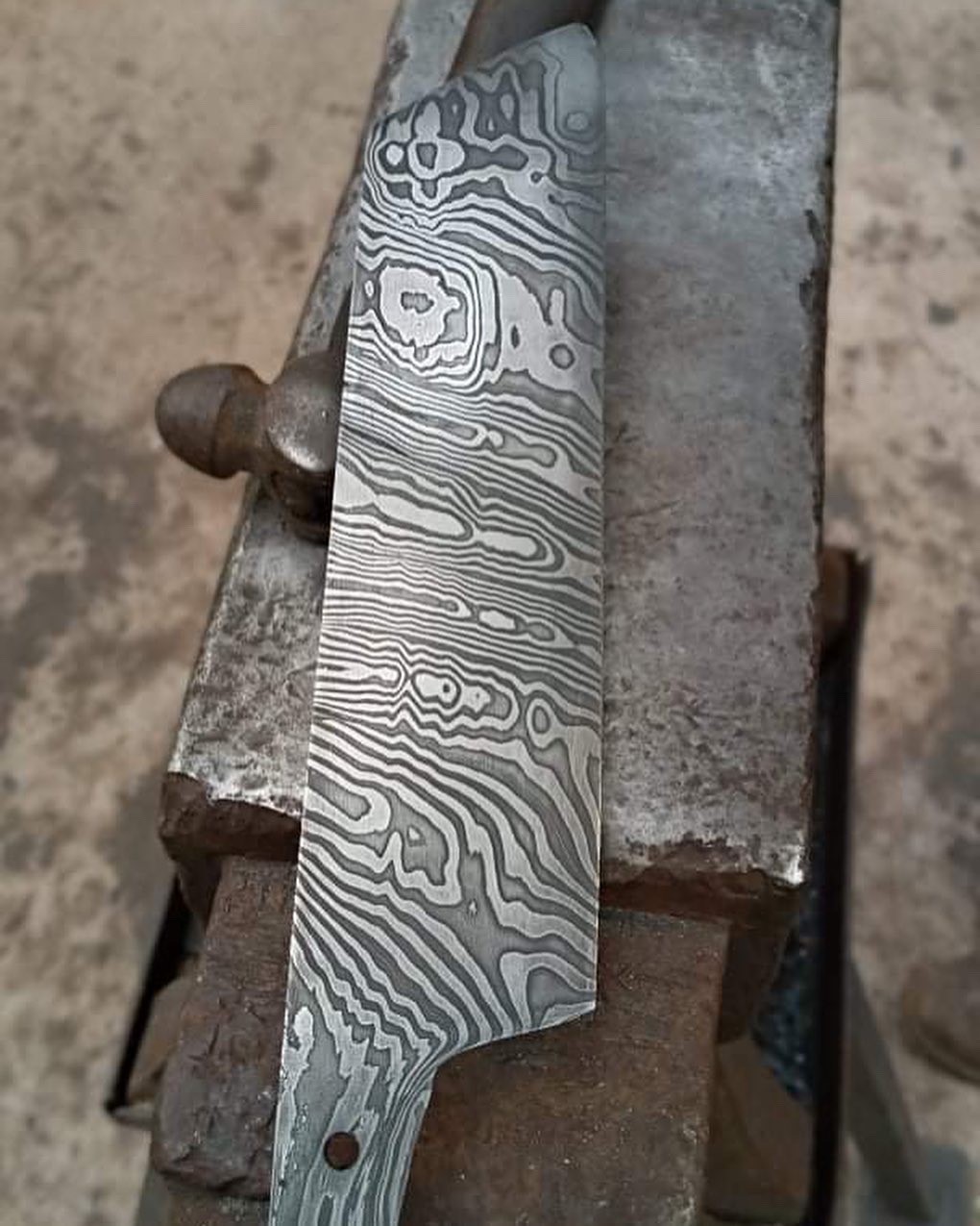 Damascus Knife Forging, Blacksmith Experience