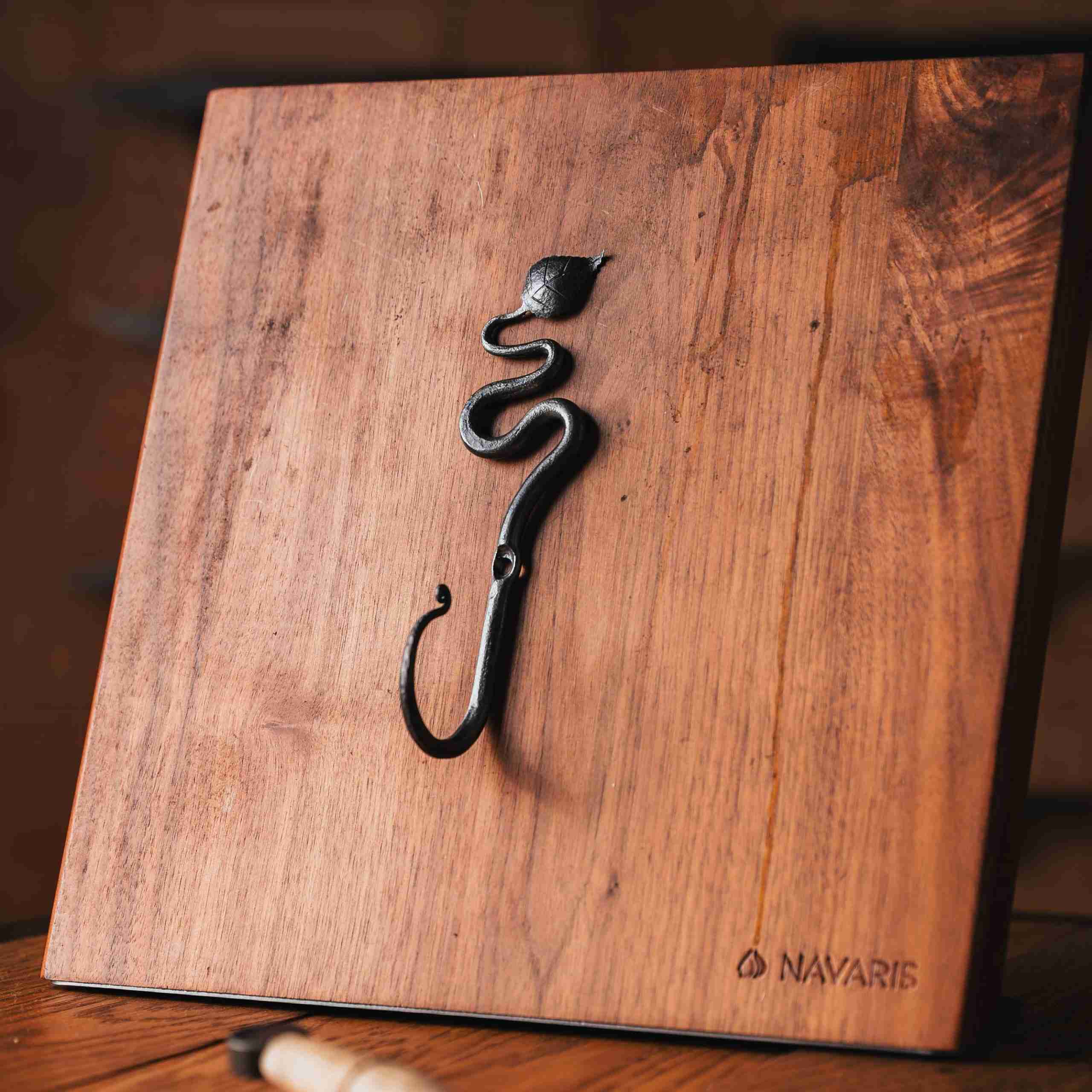 Leaf Hook