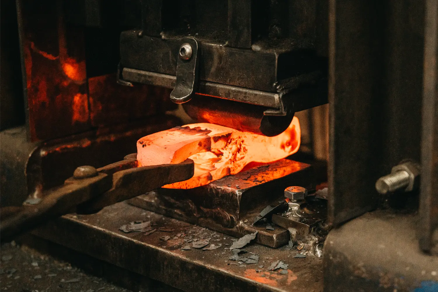 Oldfield Forge | Axe Making Blacksmithing Experience